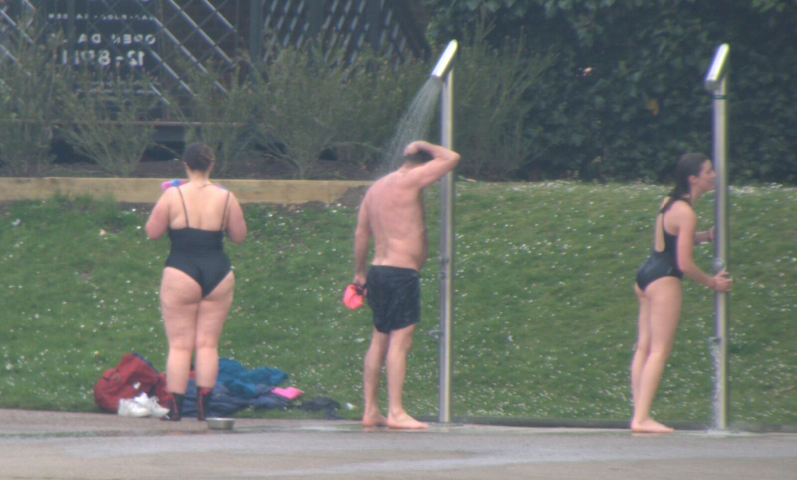Big Ass takes a shower!