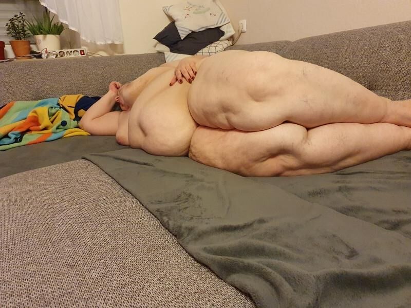 Massive KG SSBBW Fettsau Schamlos
