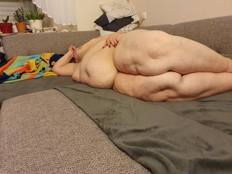 Massive KG SSBBW Fettsau Schamlos