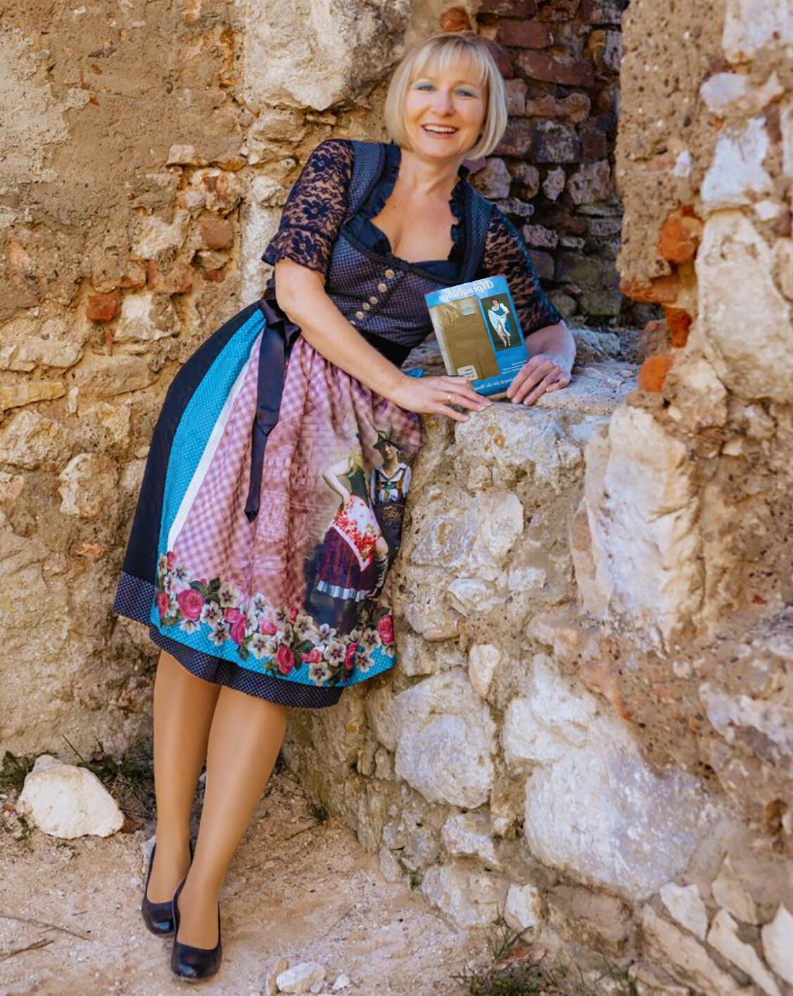 Fesche Madln im Dirndl zum Vierhundertacht`n