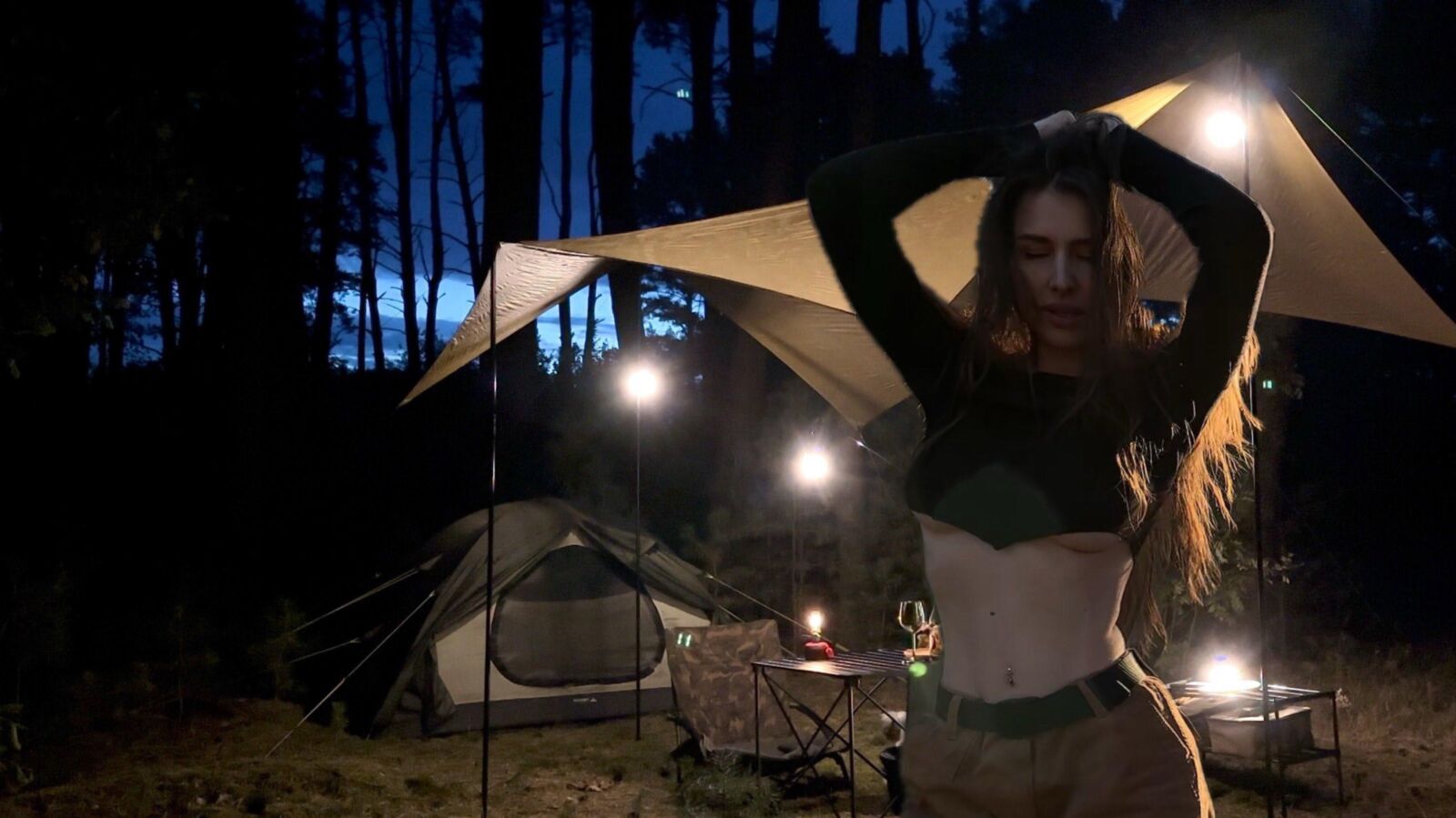 Okazia sexy Schönheit Brünette Camper Girl gemischte Fotos
