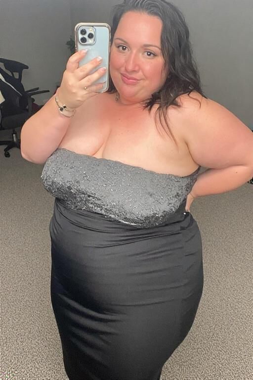 Chubbies in Strapless Dresses