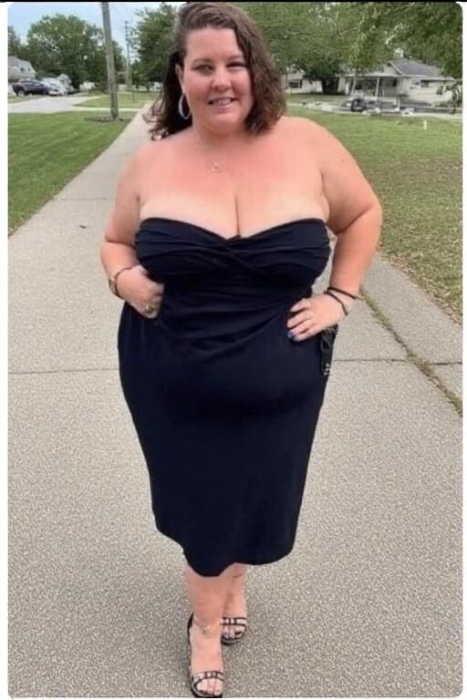 Chubbies in Strapless Dresses