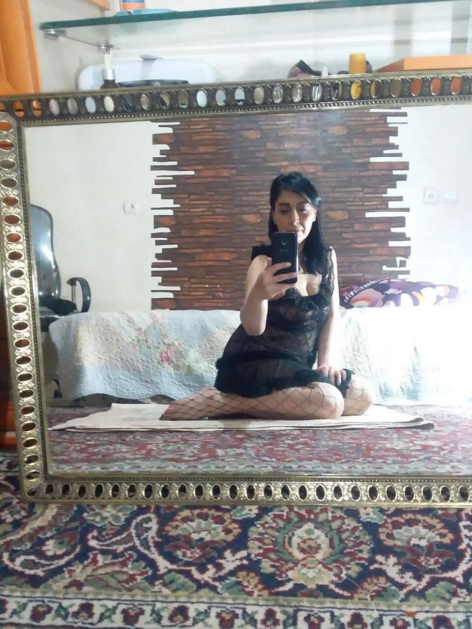 busty iranian woman