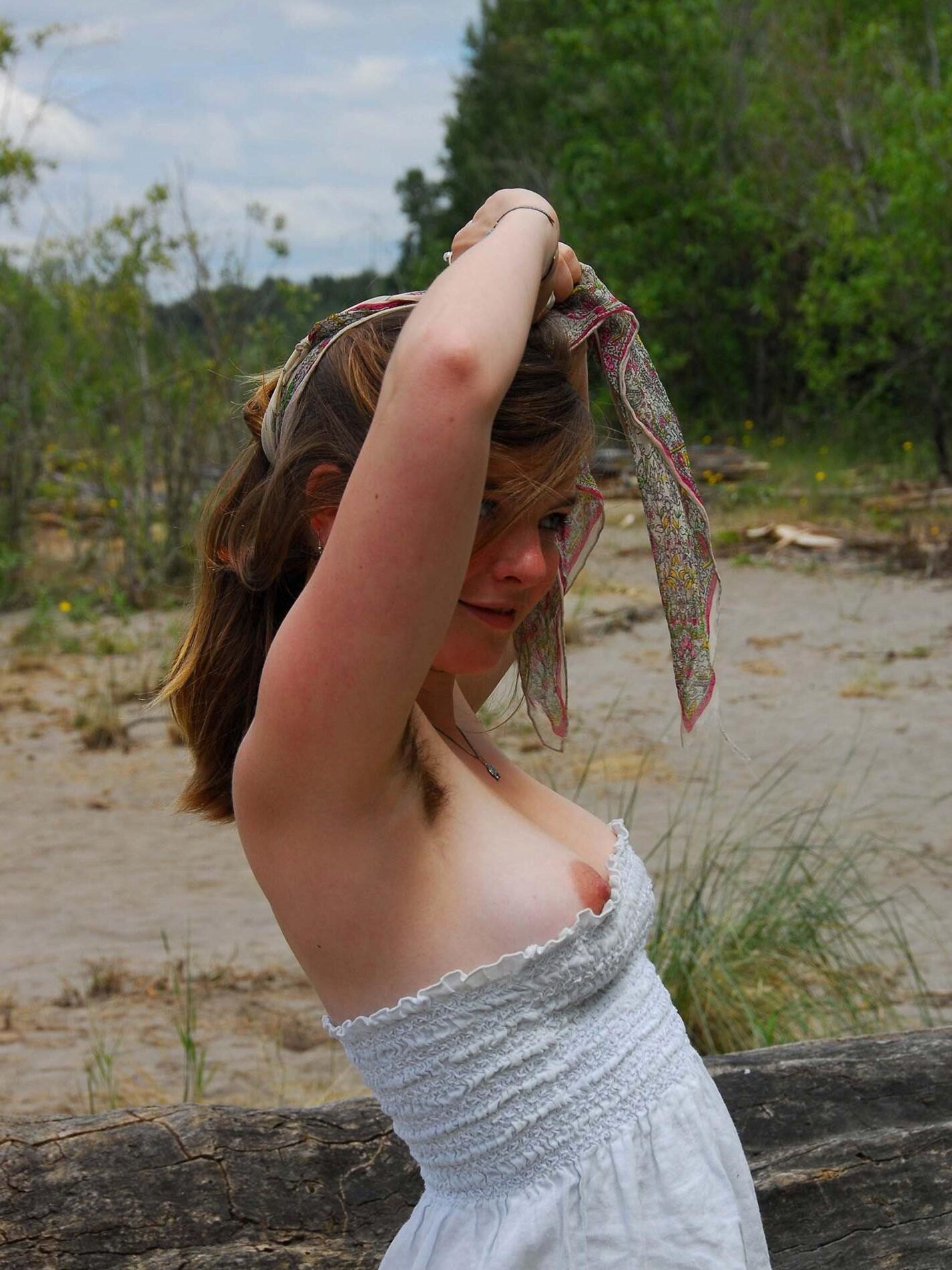 Hippiegoddess Araya Hairy Amateur se quita