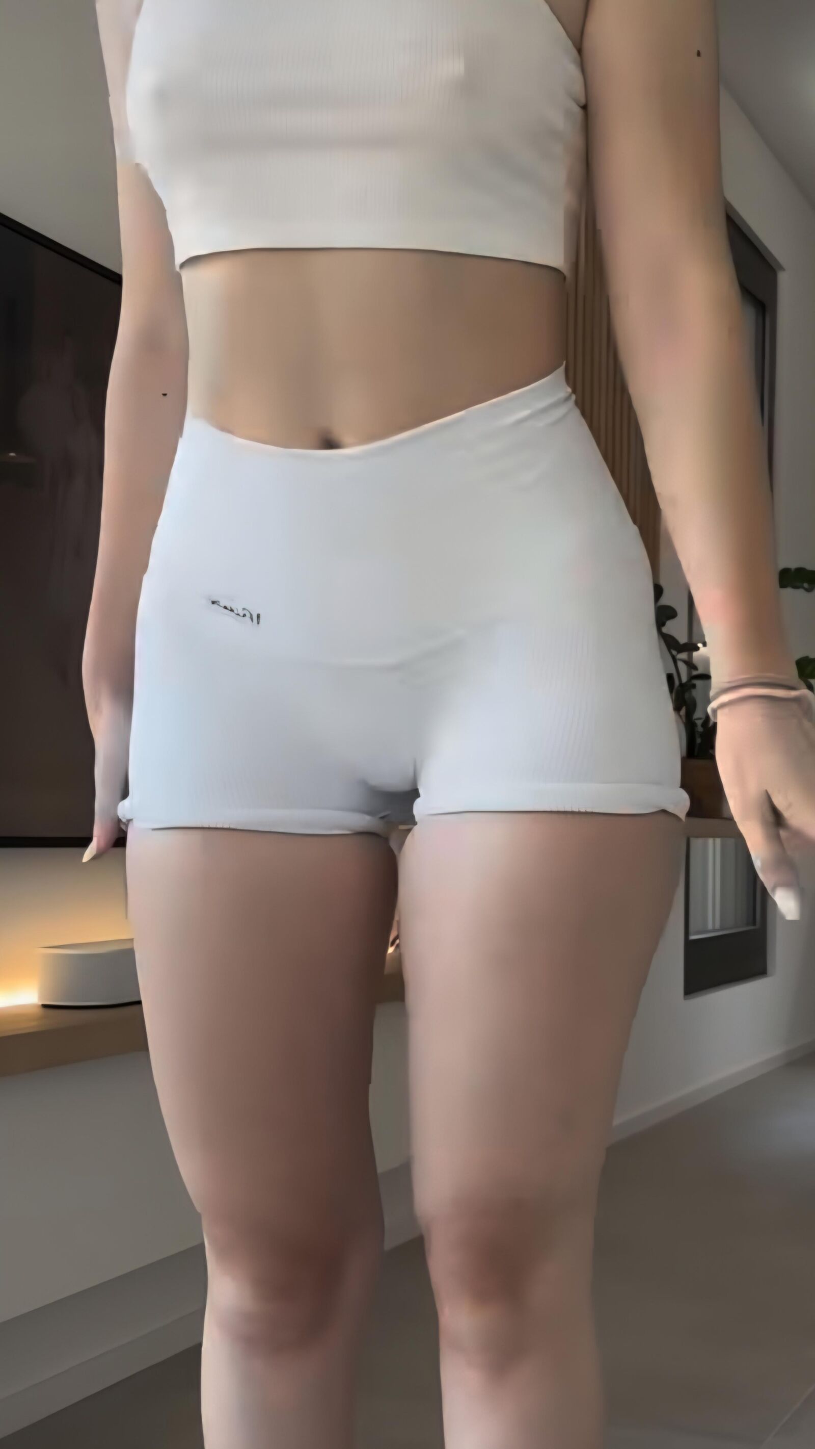 TEEN IN YOGA PANTS 