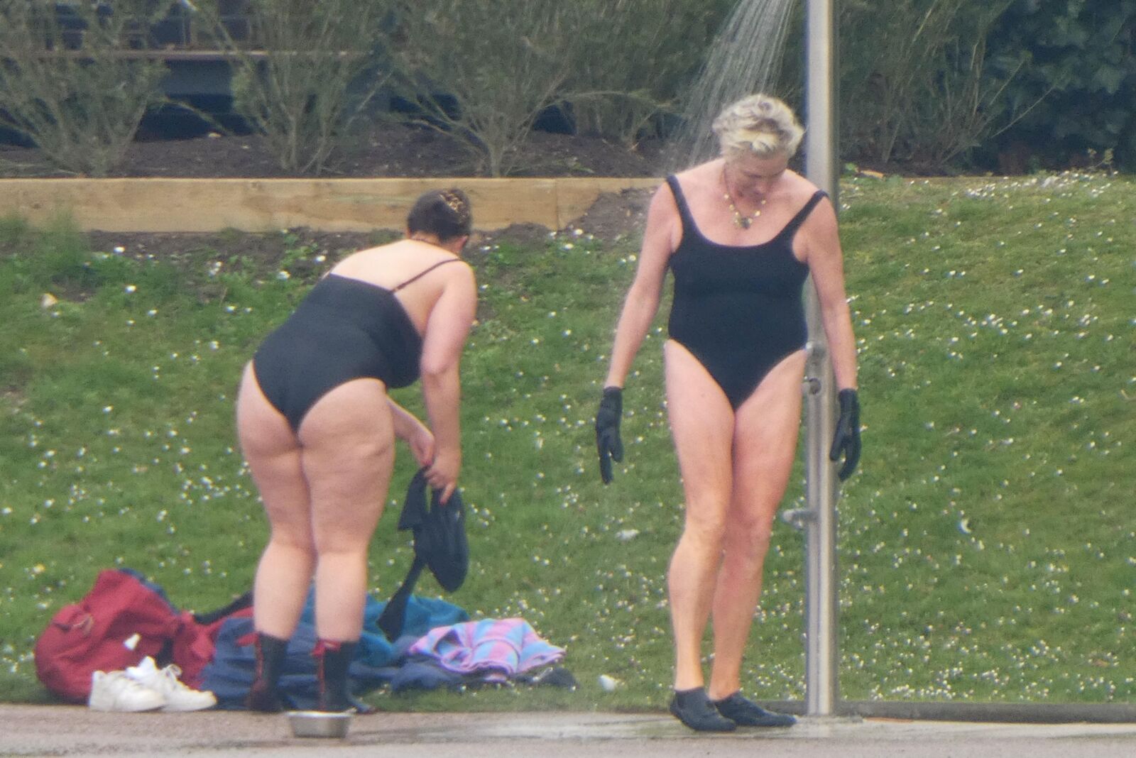 Big Ass takes a shower!