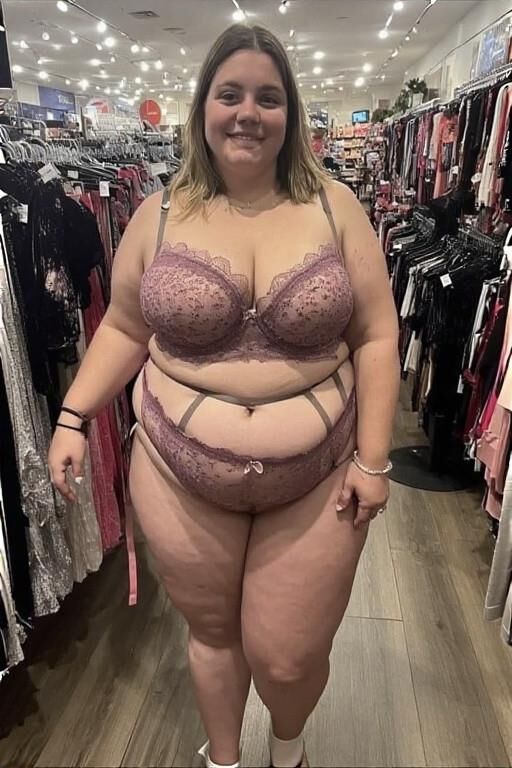 Women With Extra Large Bras