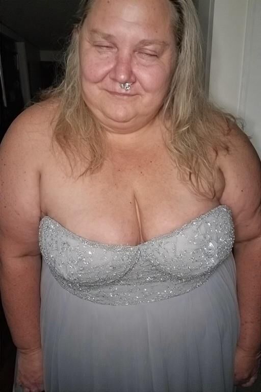 Mature Chubbies in Strapless Dresses