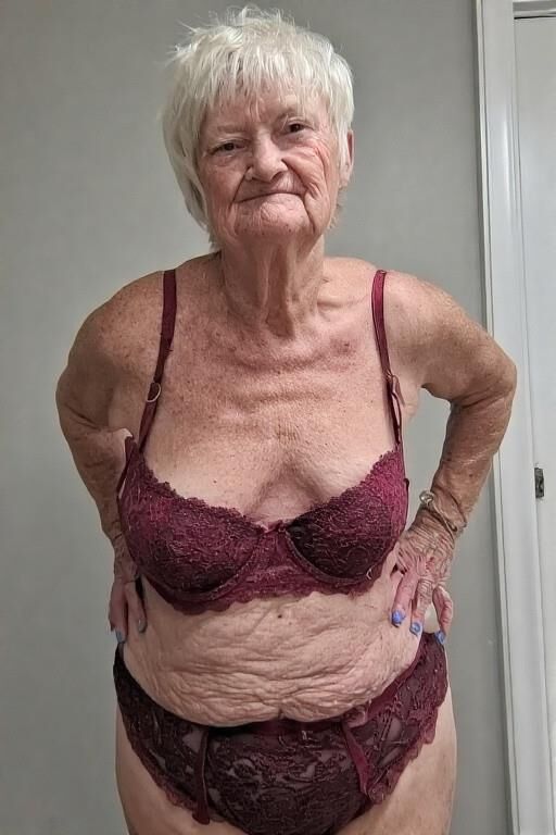 Elderly in Lingerie, vol. 