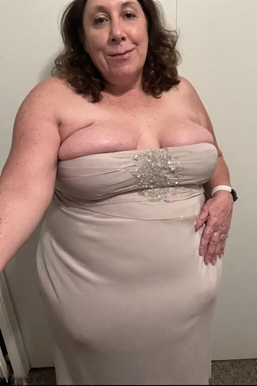 Mature Chubbies in Strapless Dresses