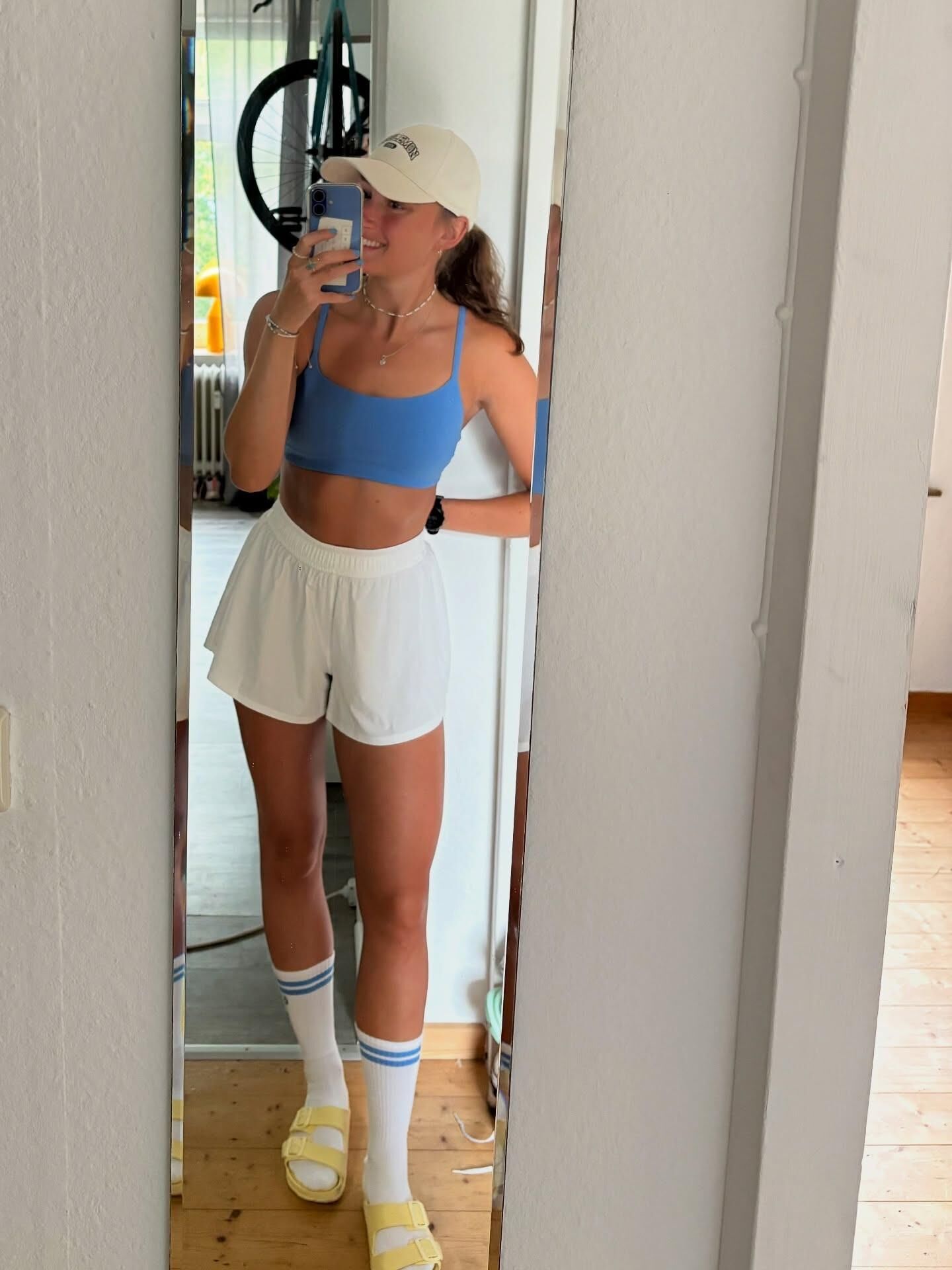 Geile Wichsvorlagen zu von einer mehr ? Welche is die beste ?