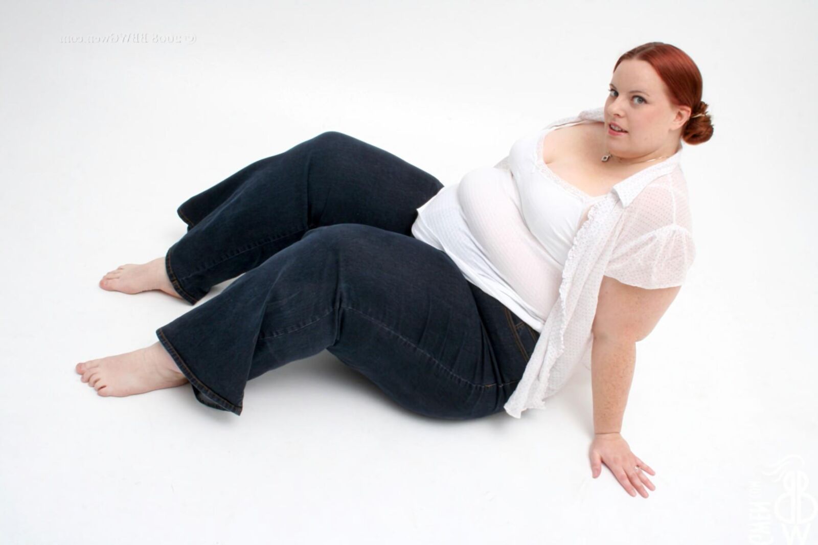 Radieuse Gwen Ssbbw Rousse AVEC des Tout Petits Nichons