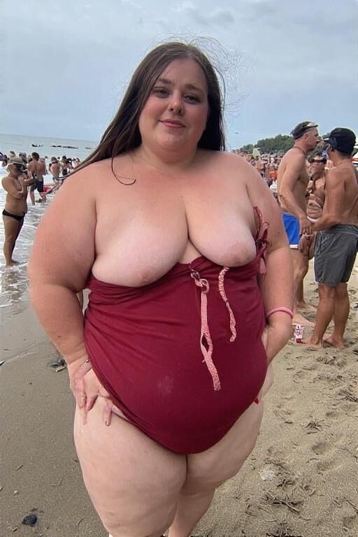 Chubbies in Swimwear, vol. 