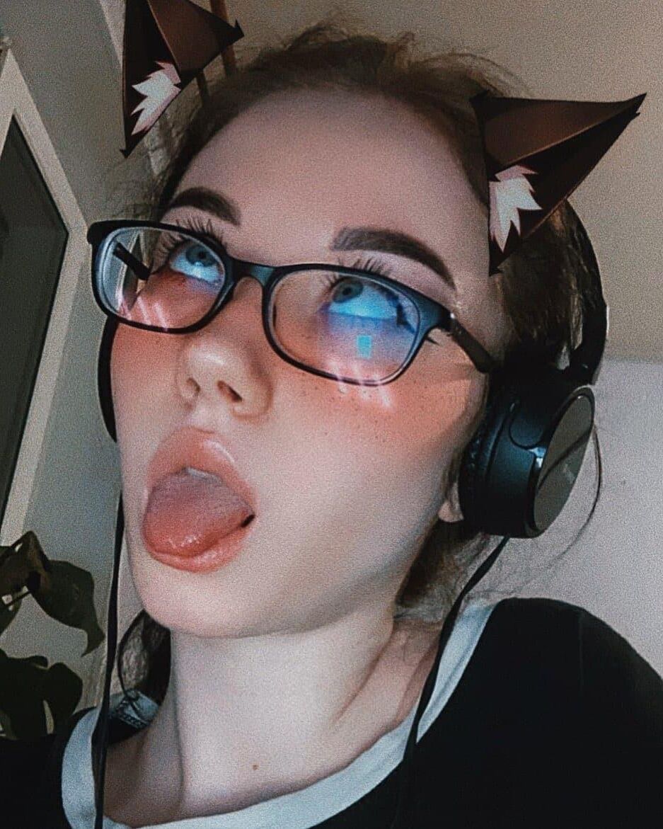 Verdammte geile Ahegao -Gesichtsmädchen dcvii