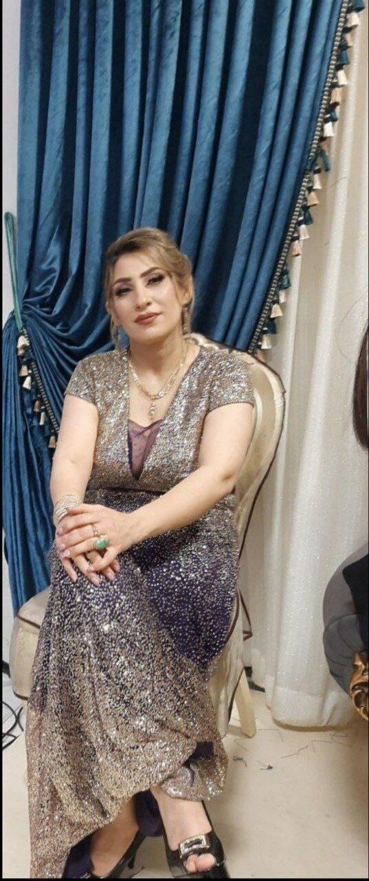 busty iranian woman