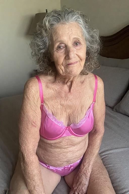 Elderly in Lingerie, vol. 