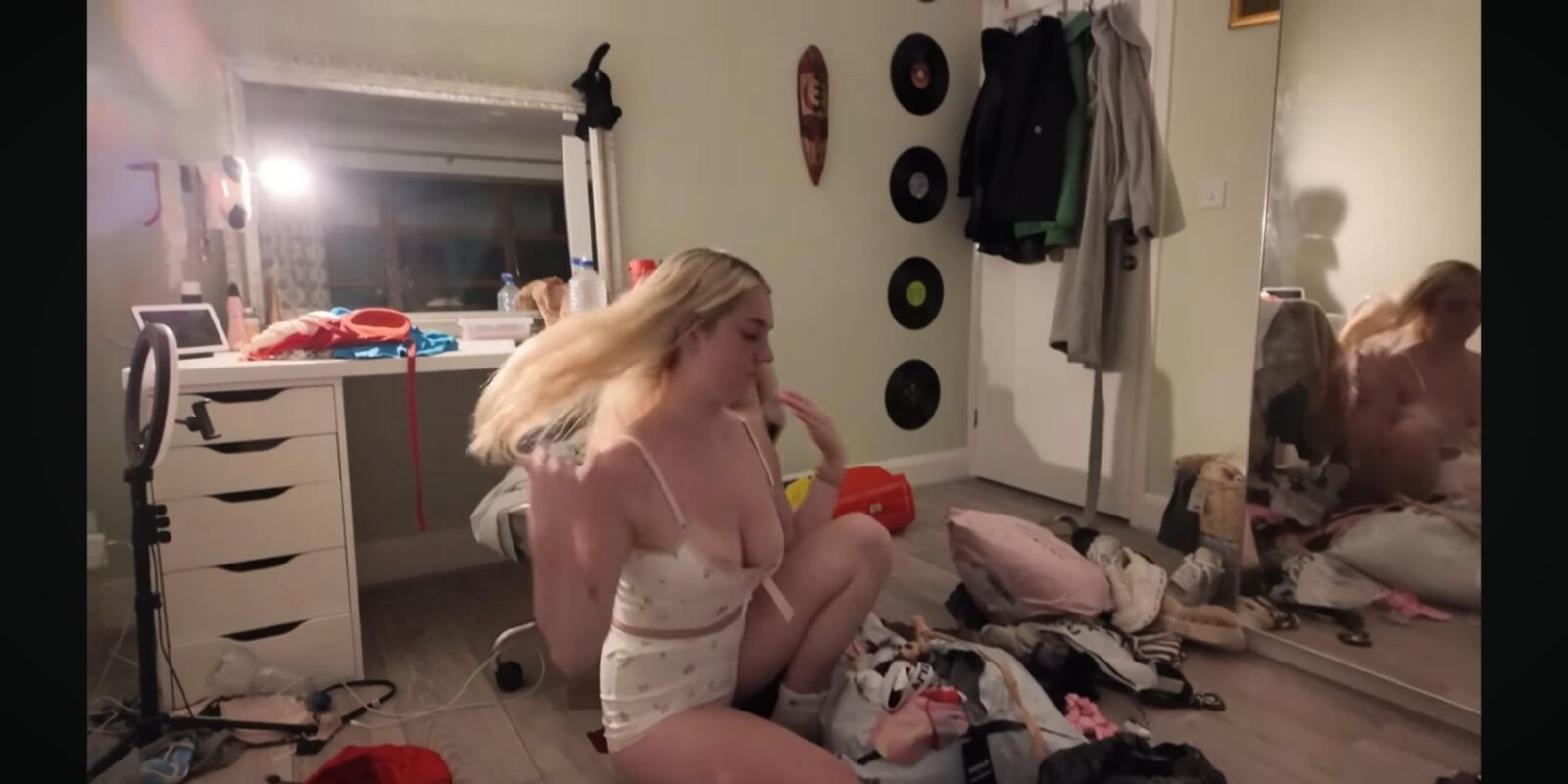 Sexy non nude