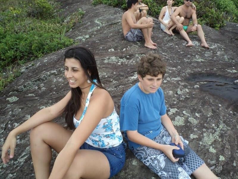 Gostosa peituda, deve dar muito a bunda