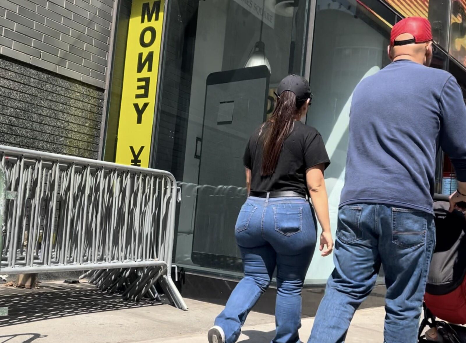 Candid Big Ass Amateur #