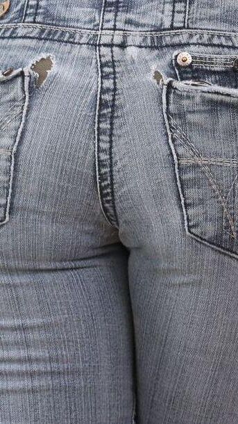 ASSES IN JEANS