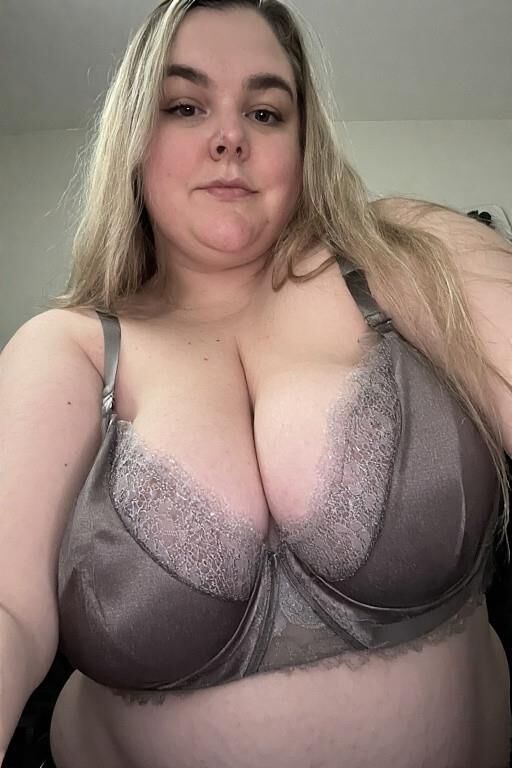 Women With Extra Large Bras
