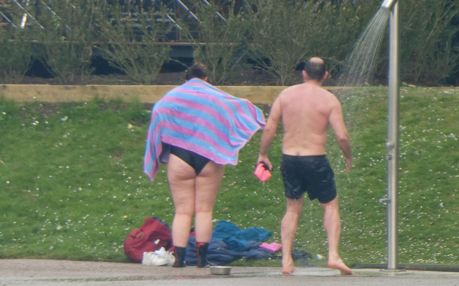 Big Ass takes a shower!
