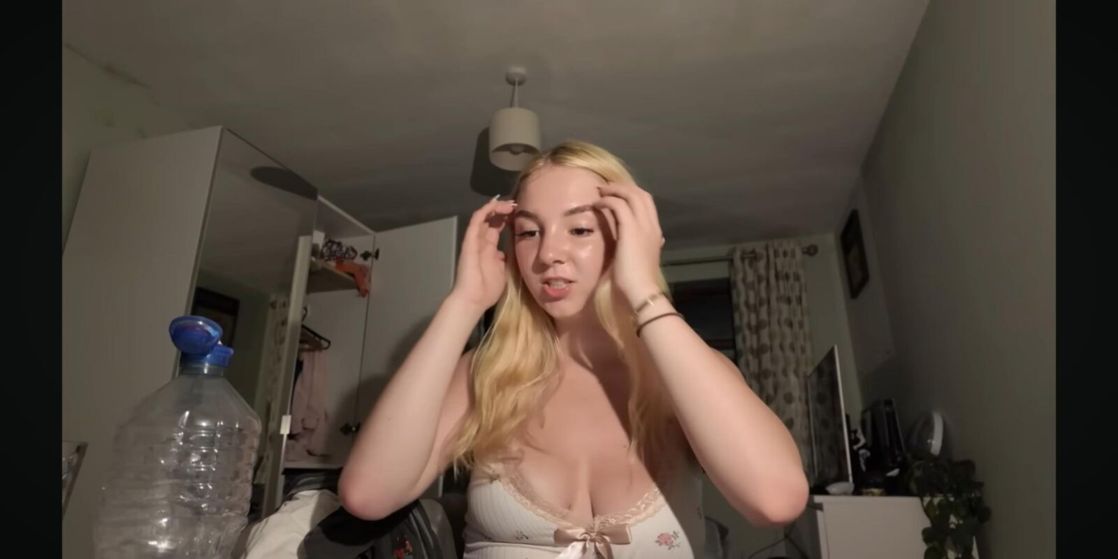 Sexy non nude