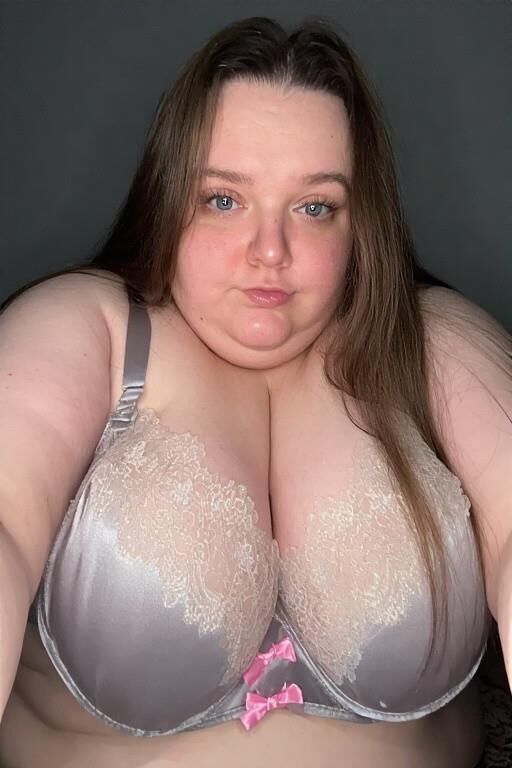 Women With Extra Large Bras