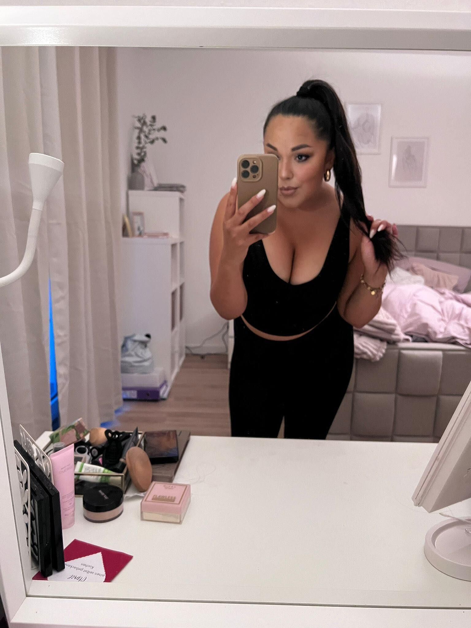 chubby latina wife in leggings and heels