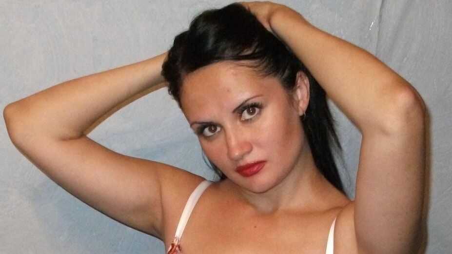 Brunette Russian beauty Victoria from Yaroslavl