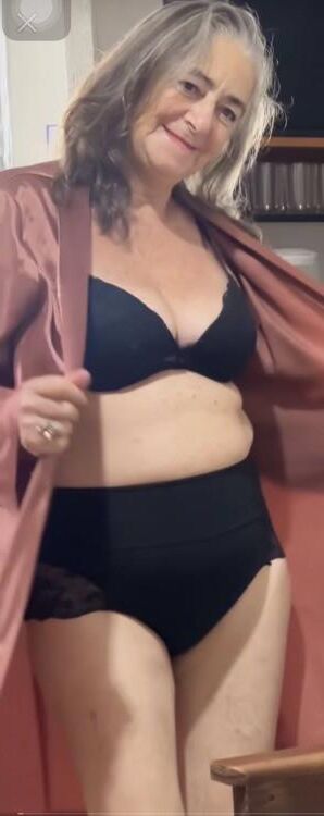 Lingerie Grannies 