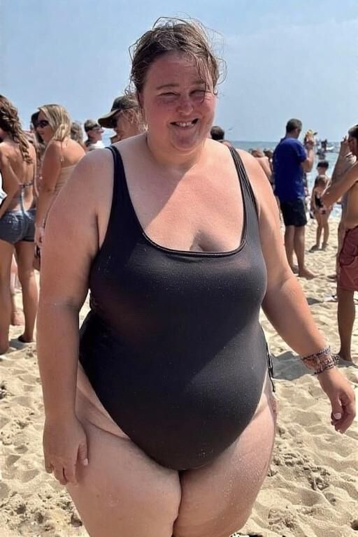 Chubbies in Swimwear, vol. 