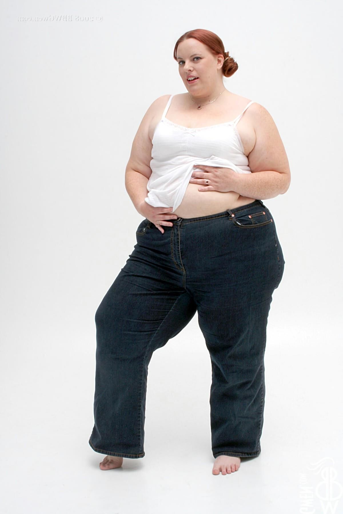 Radieuse Gwen Ssbbw Rousse AVEC des Tout Petits Nichons