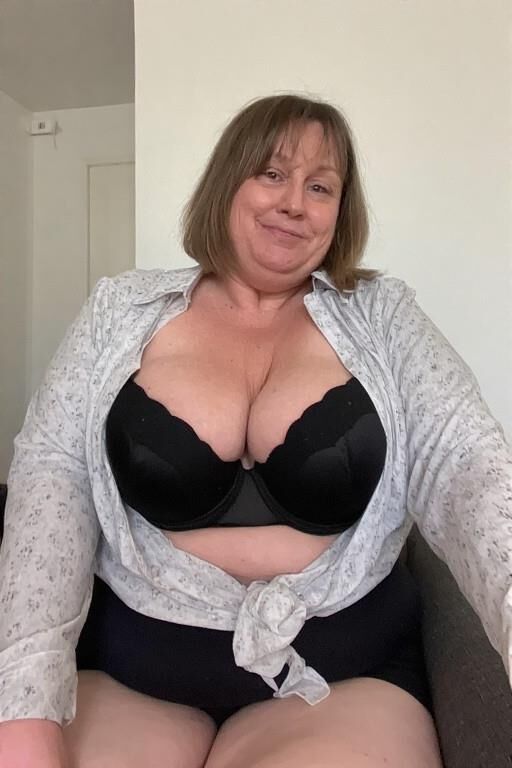 Chubby Moms Seduce You