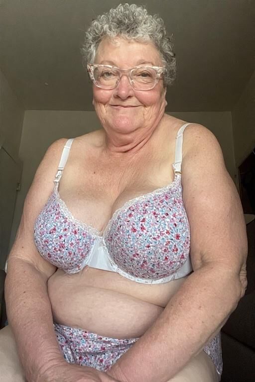 Elderly in Lingerie, vol. 