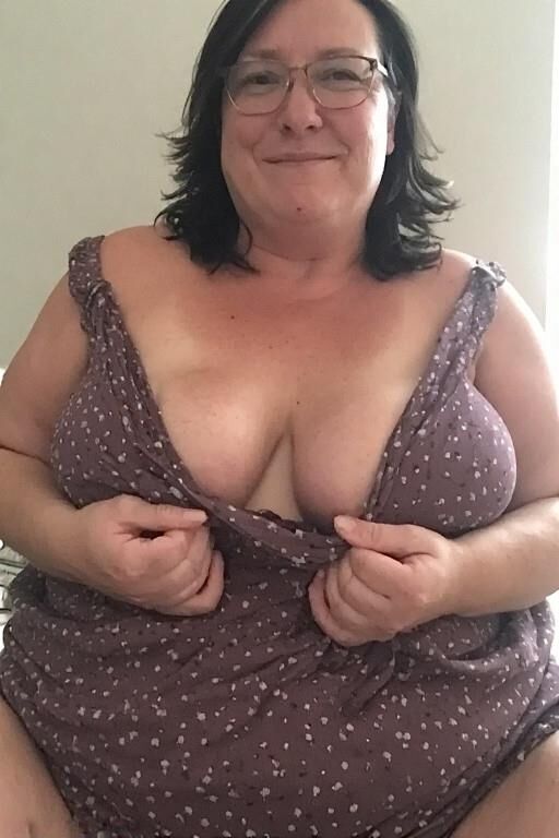 Chubby Moms Seduce You