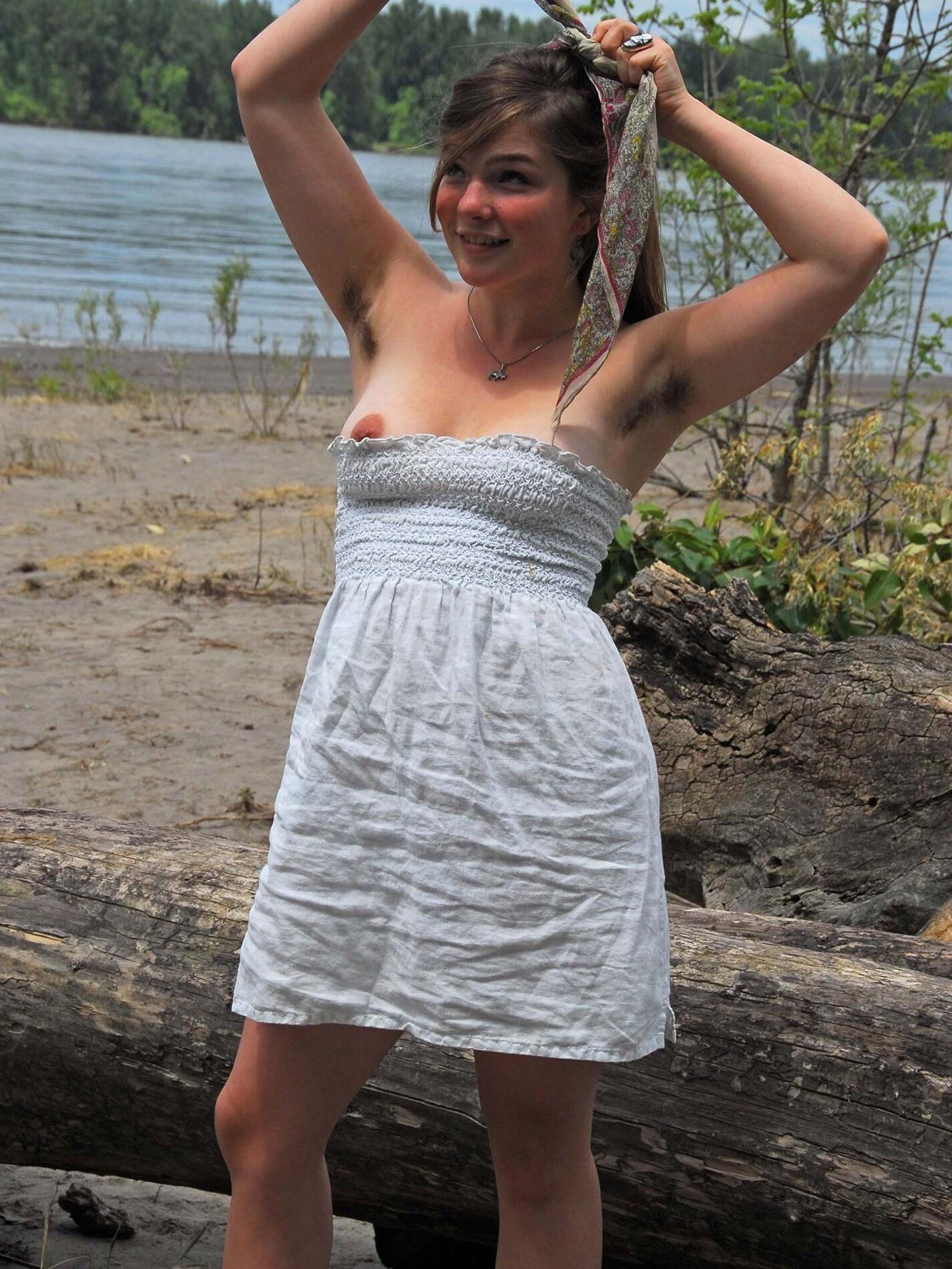 Hippiegoddess Araya Hairy Amateur se quita