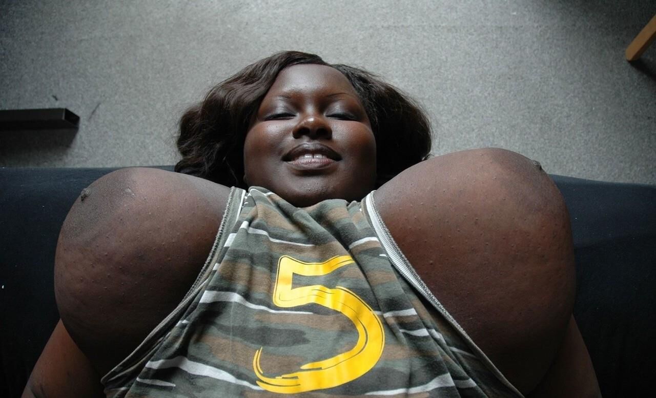 Les Pracht Gros Nichons Blacks de Mariana