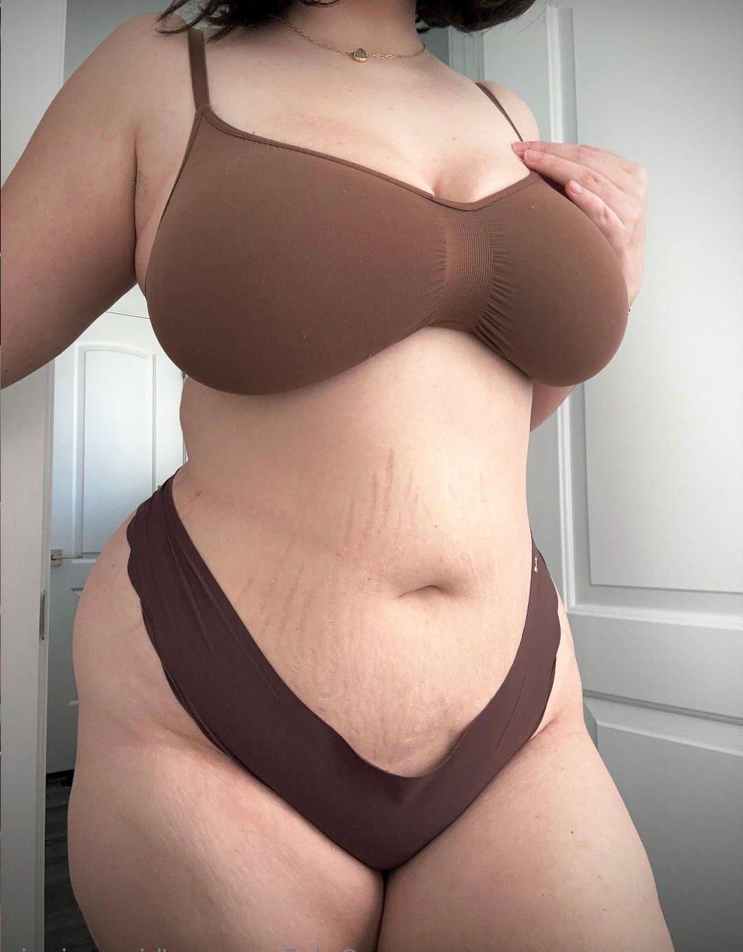 Dicke kurvige Big Tits Binxbinxywinxie