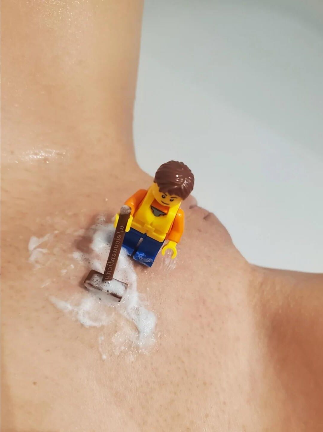 Lego nsfw Figuren auf sexy Körpern