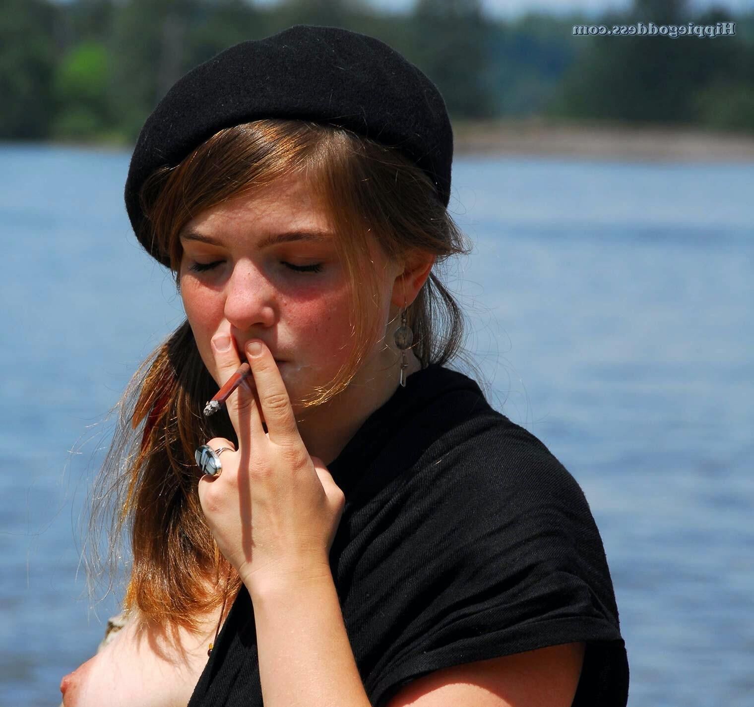 Hippiegoddess Araya Rivers Edge