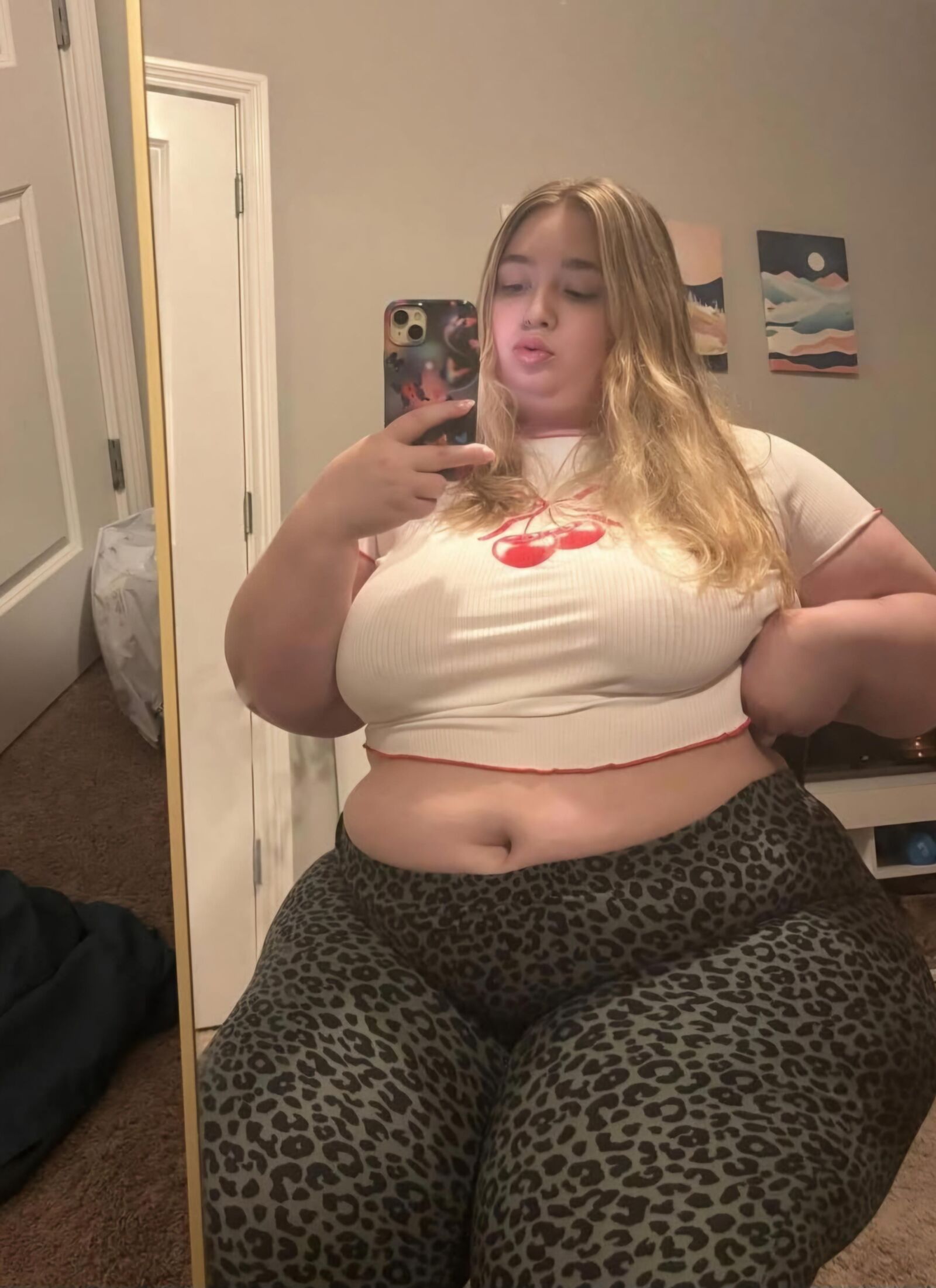 BBW Blonde Bimbo ist eine versaute Fette Airhead Cutie