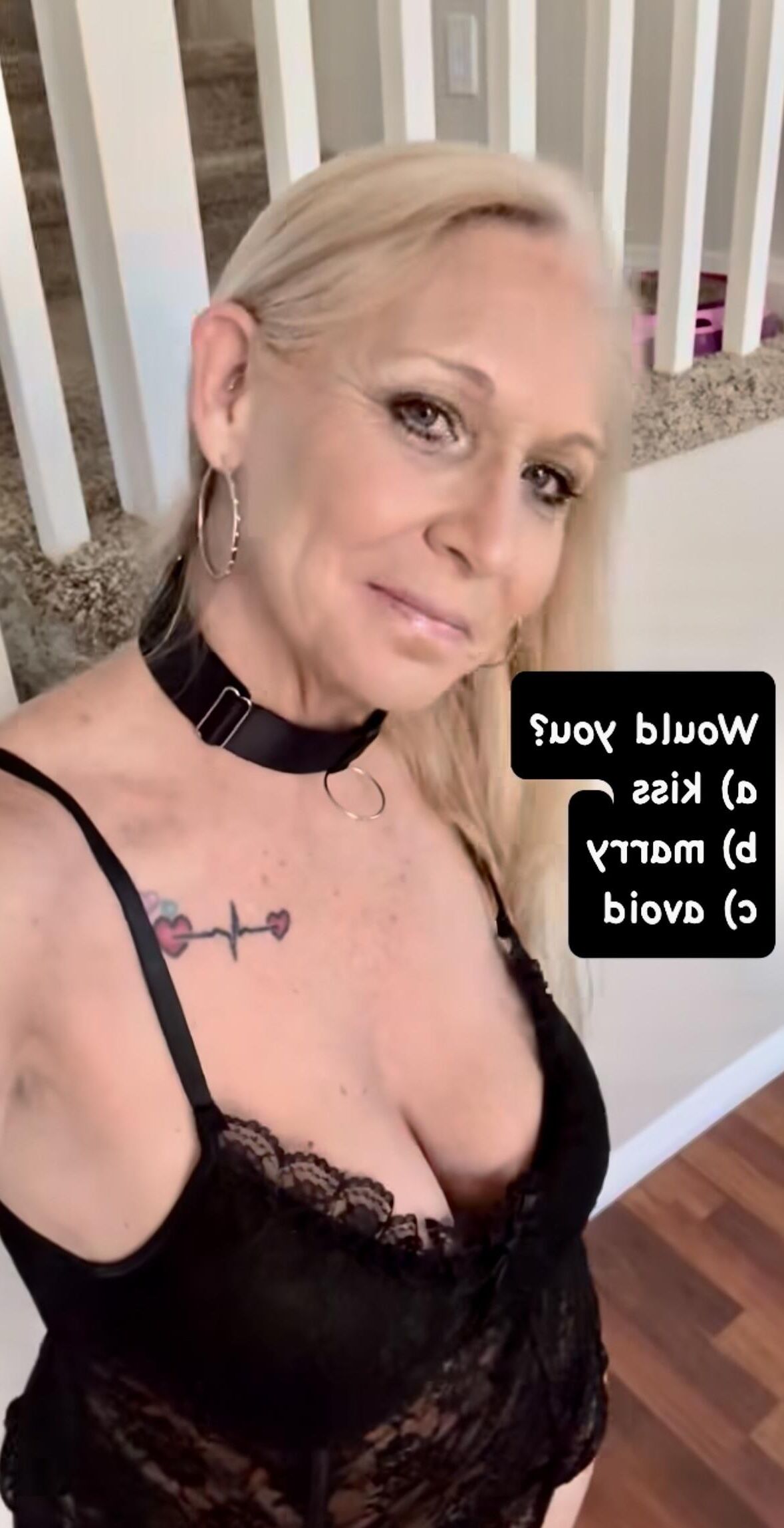 Sydney Sexy Curvy Big Boobs Loiro
