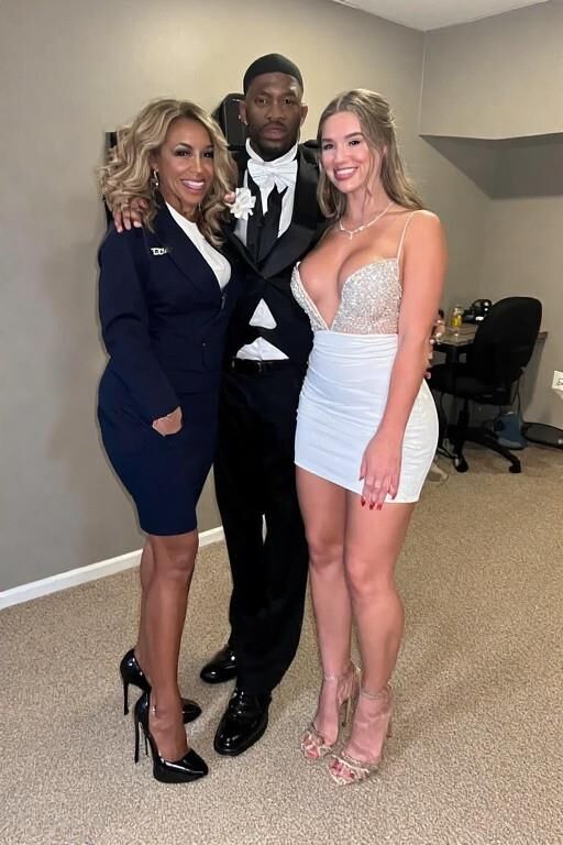 Mom joins in for afterprom?