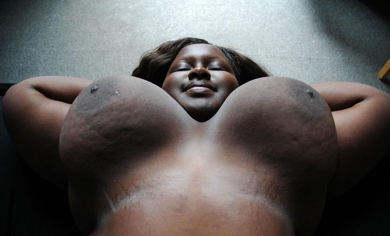 Les Pracht Gros Nichons Blacks de Mariana