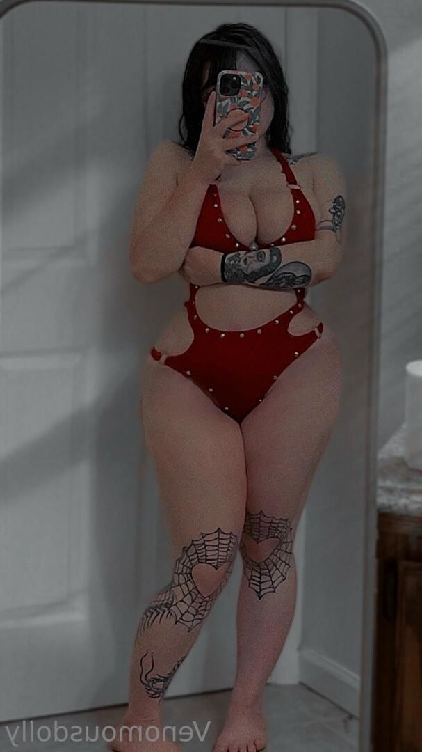 thicc goth pawg vagabunda