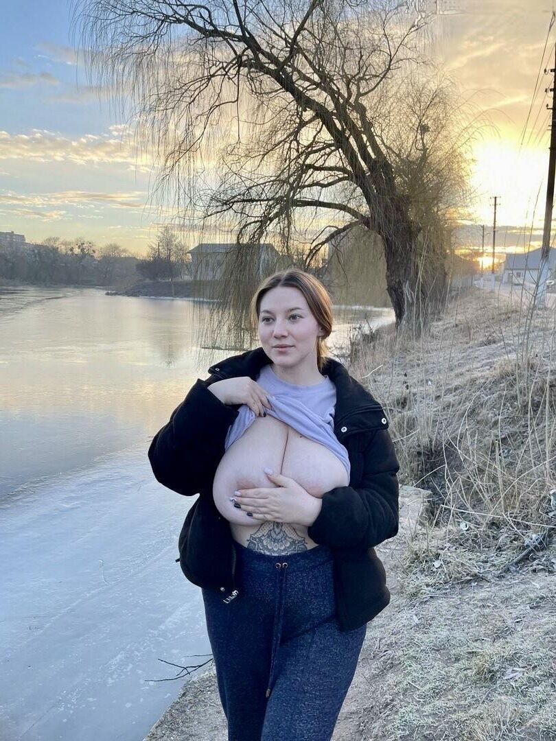 Koliska seios gigantes grandes butt but lindo ucraniano menina mista de menina mista