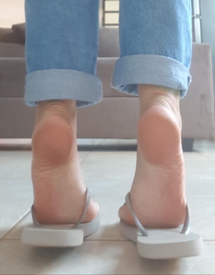 Pies de Diosa Latina Yara