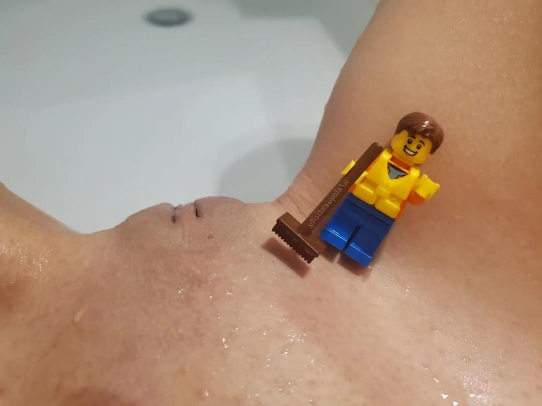 Lego nsfw Figuren auf sexy Körpern